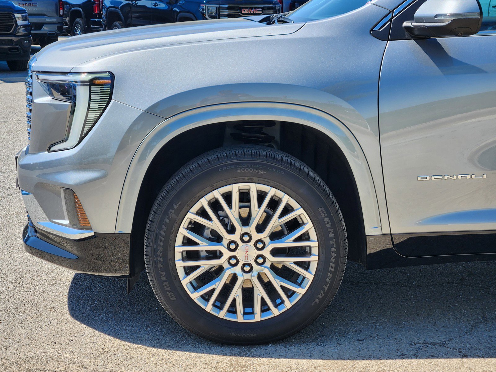 Used 2025 GMC Acadia Denali w/ LPO, Floor Liner Package image 27