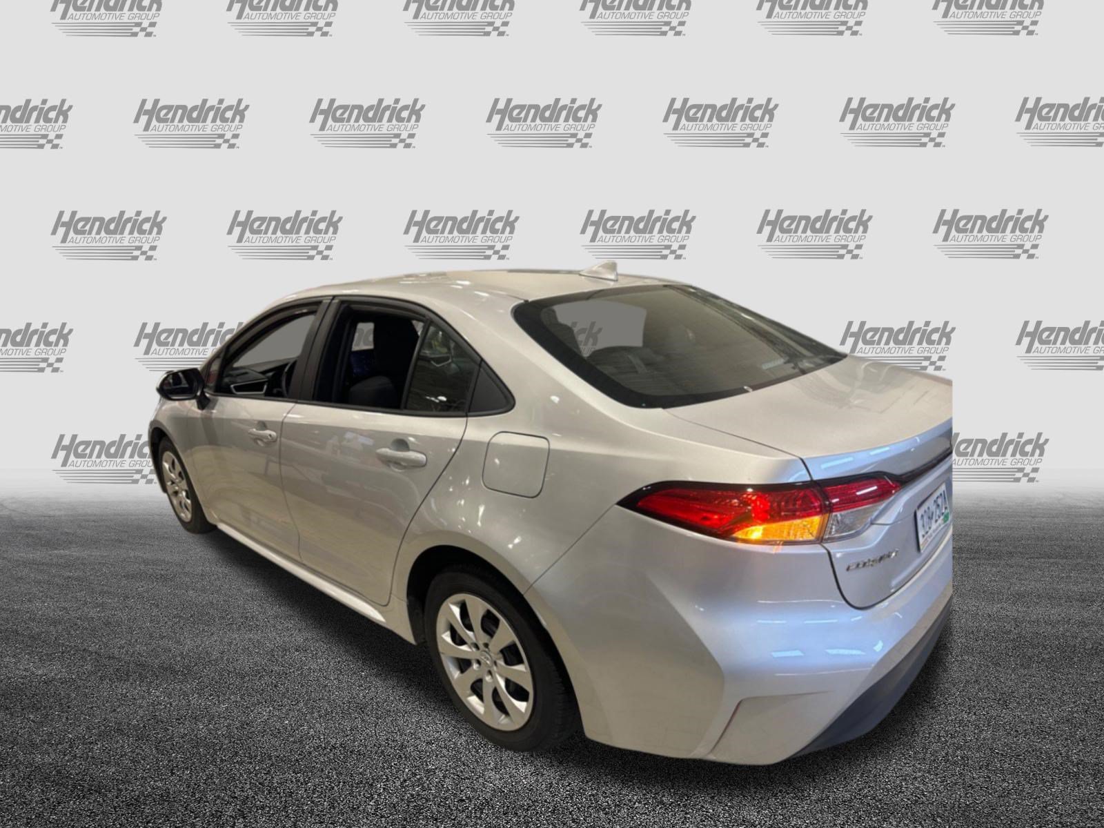 Used 2025 Toyota Corolla LE FWD image 8