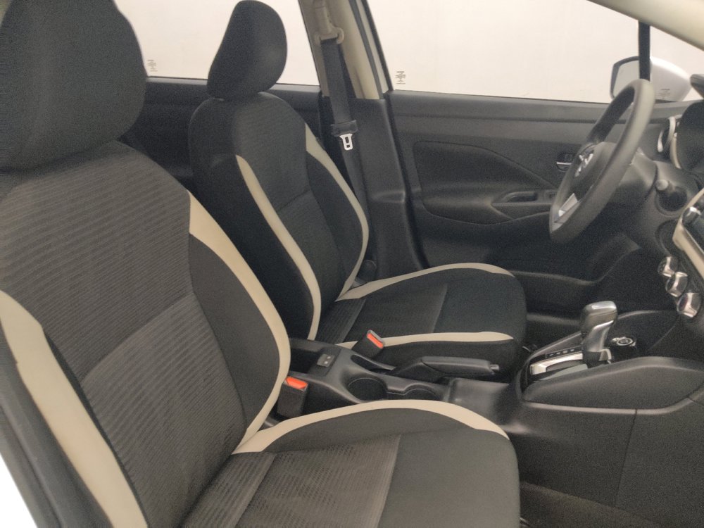Used 2021 Nissan Versa SV FWD image 21