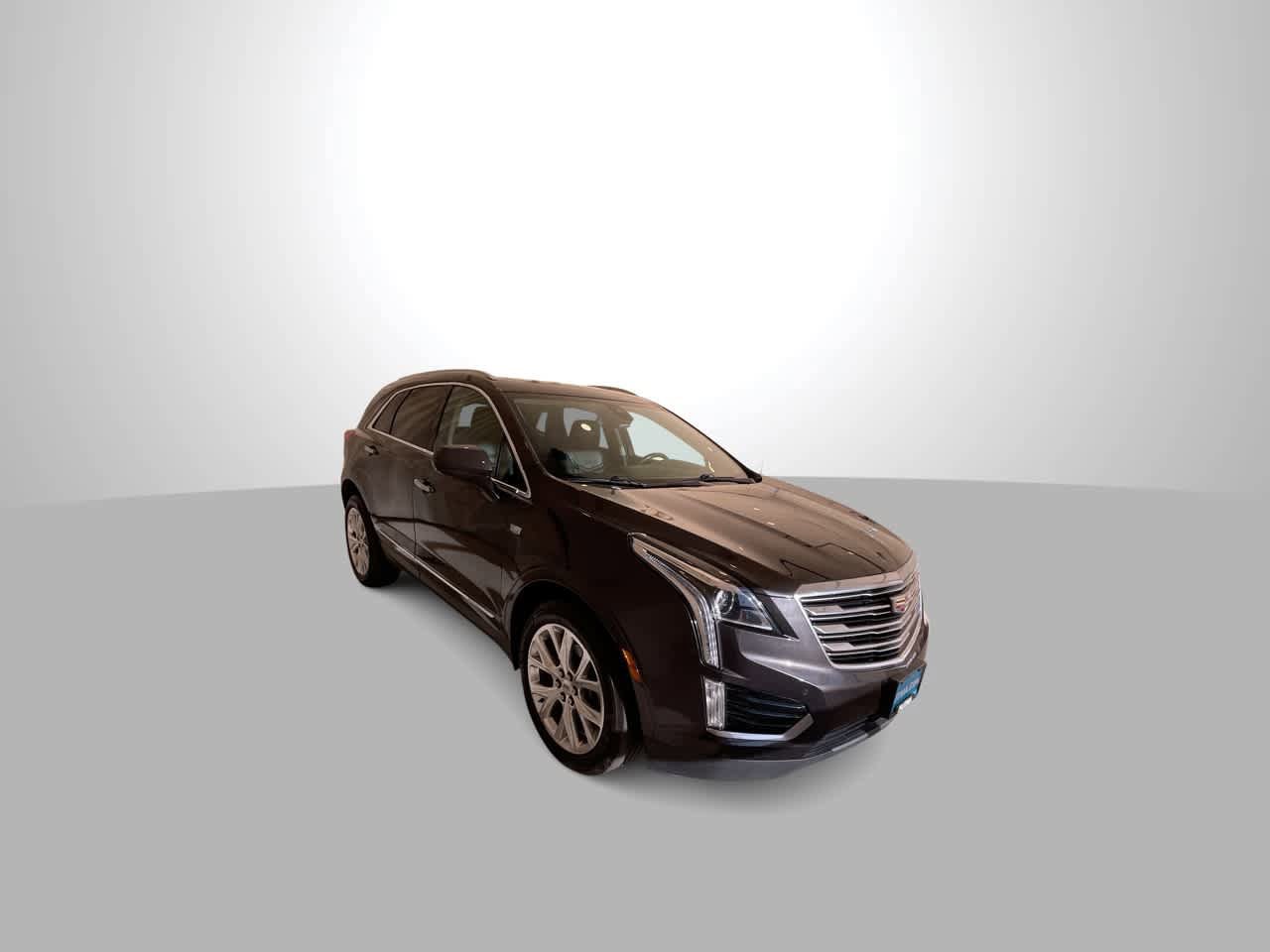 Used 2018 Cadillac XT5 Luxury w/ Driver Awareness Package AWD/4WD image 2