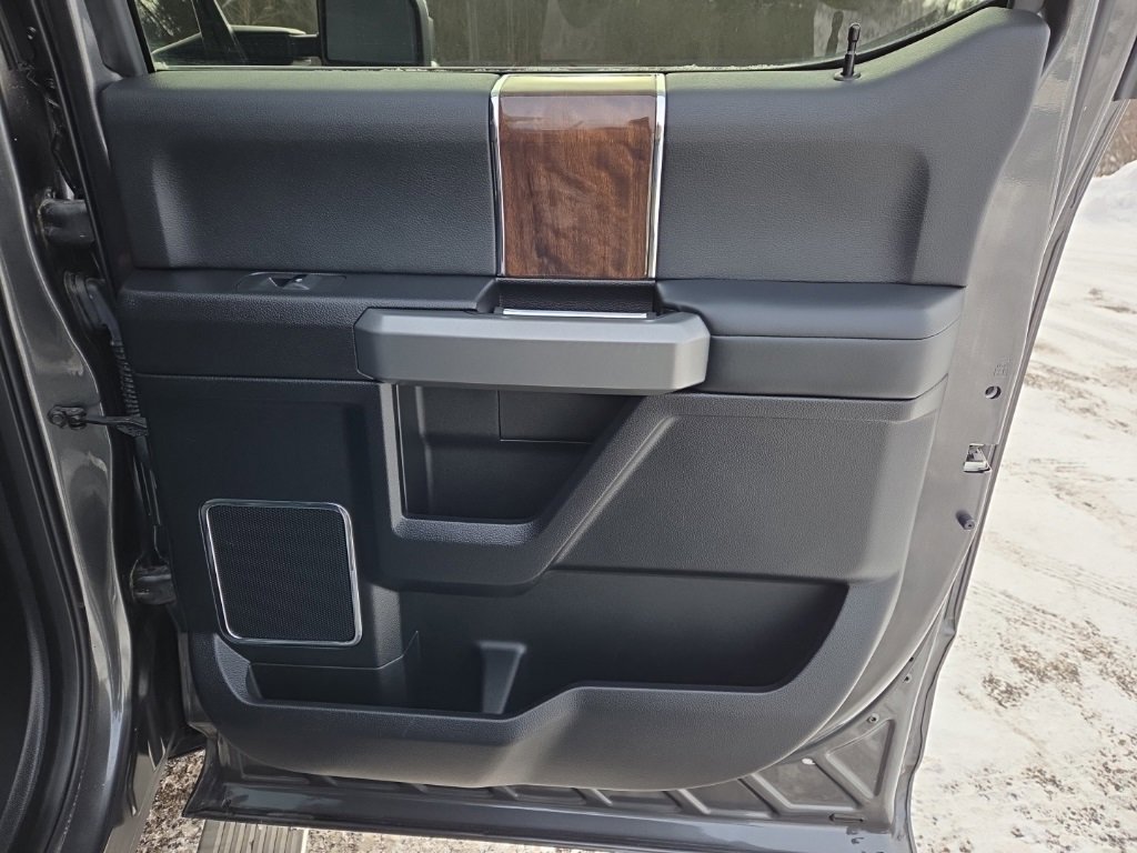 Used 2017 Ford F350 Platinum w/ Platinum Ultimate Package image 36