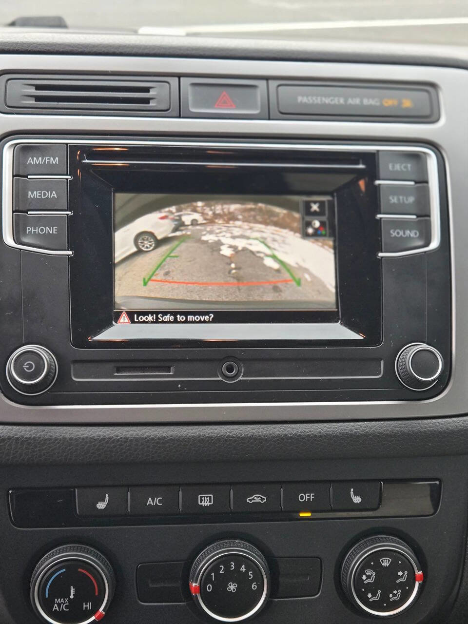 Used 2016 Volkswagen Tiguan S image 11