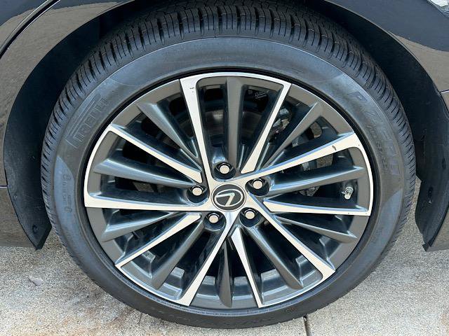 Used 2023 Lexus ES 350 w/ Premium Package FWD image 33