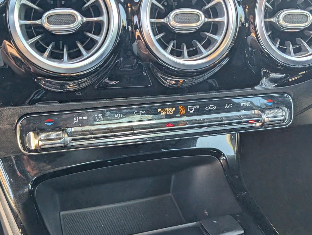 Used 2020 Mercedes-Benz CLA 250 w/ Premium Package image 28