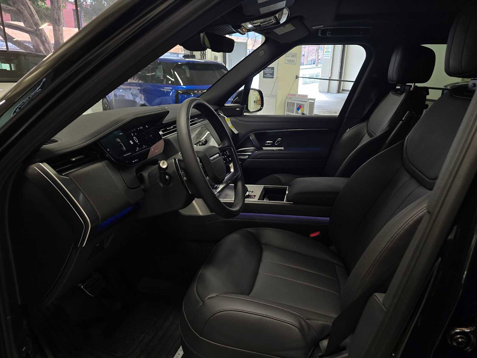 New 2026 Land Rover Range Rover SE image 21