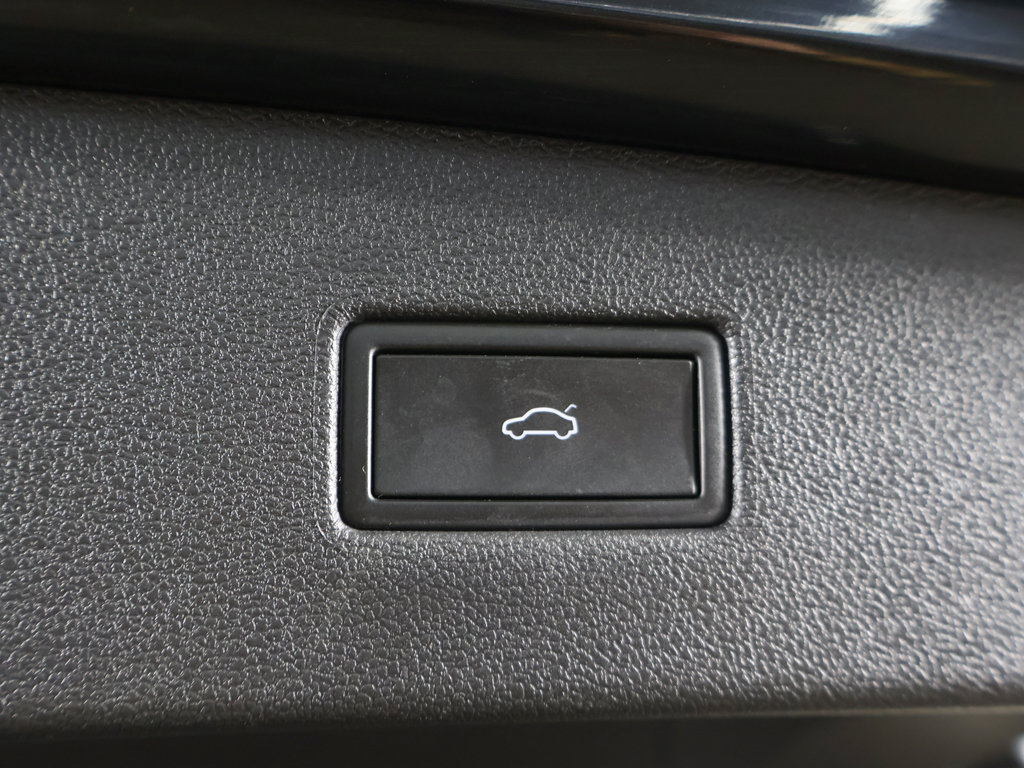 Used 2023 Volkswagen Tiguan SE FWD image 53