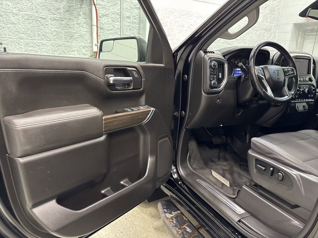 Used 2022 Chevrolet Silverado 1500 RST w/ Z71 Off-Road Package AWD/4WD image 15