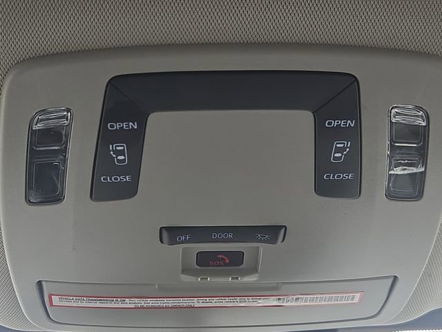 Used 2022 Toyota Sienna LE AWD/4WD image 24