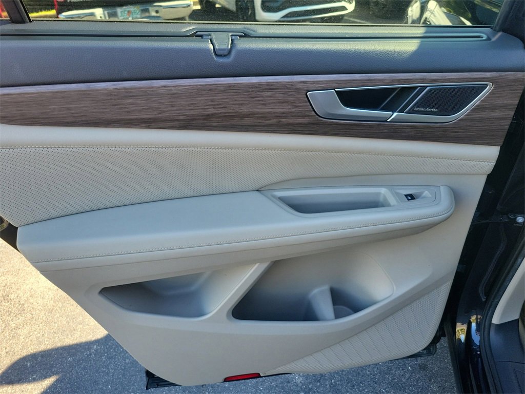 Used 2024 Volkswagen Atlas SEL Premium R-Line image 11