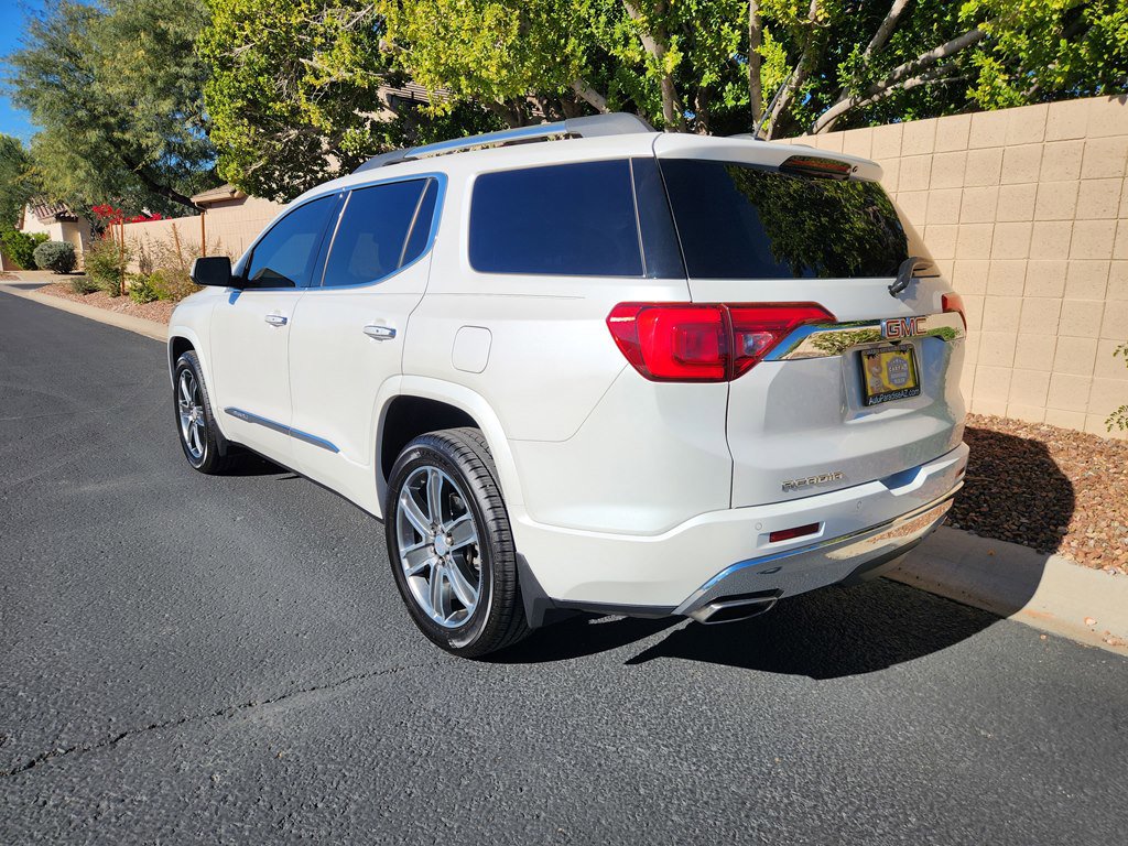 Used 2017 GMC Acadia Denali image 16