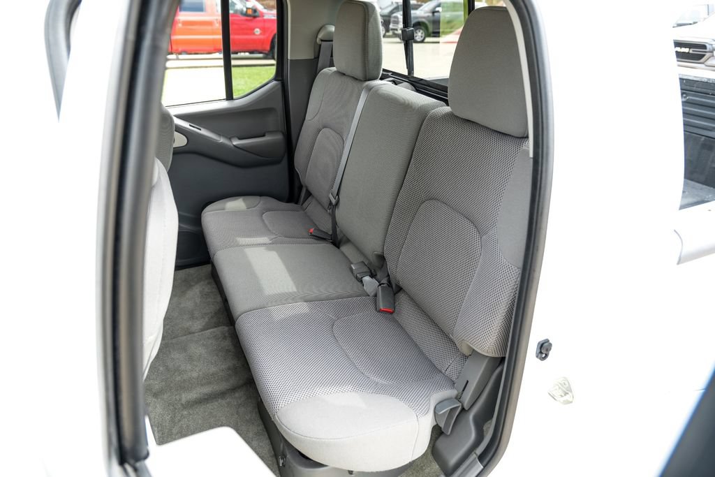 Used 2018 Nissan Frontier SV RWD image 35