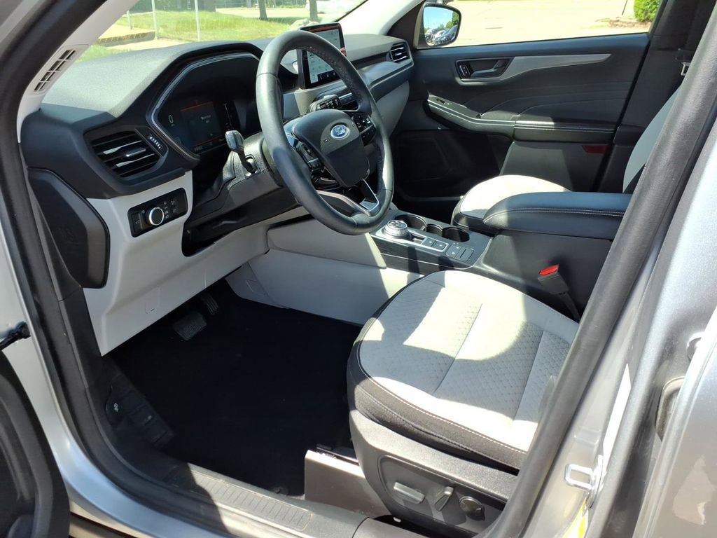 Used 2023 Ford Escape Active AWD/4WD image 10