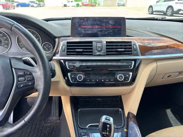 Used 2018 BMW 330e w/ Premium Package RWD image 18