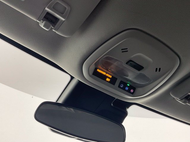 Used 2025 Chevrolet Trax LT FWD image 24