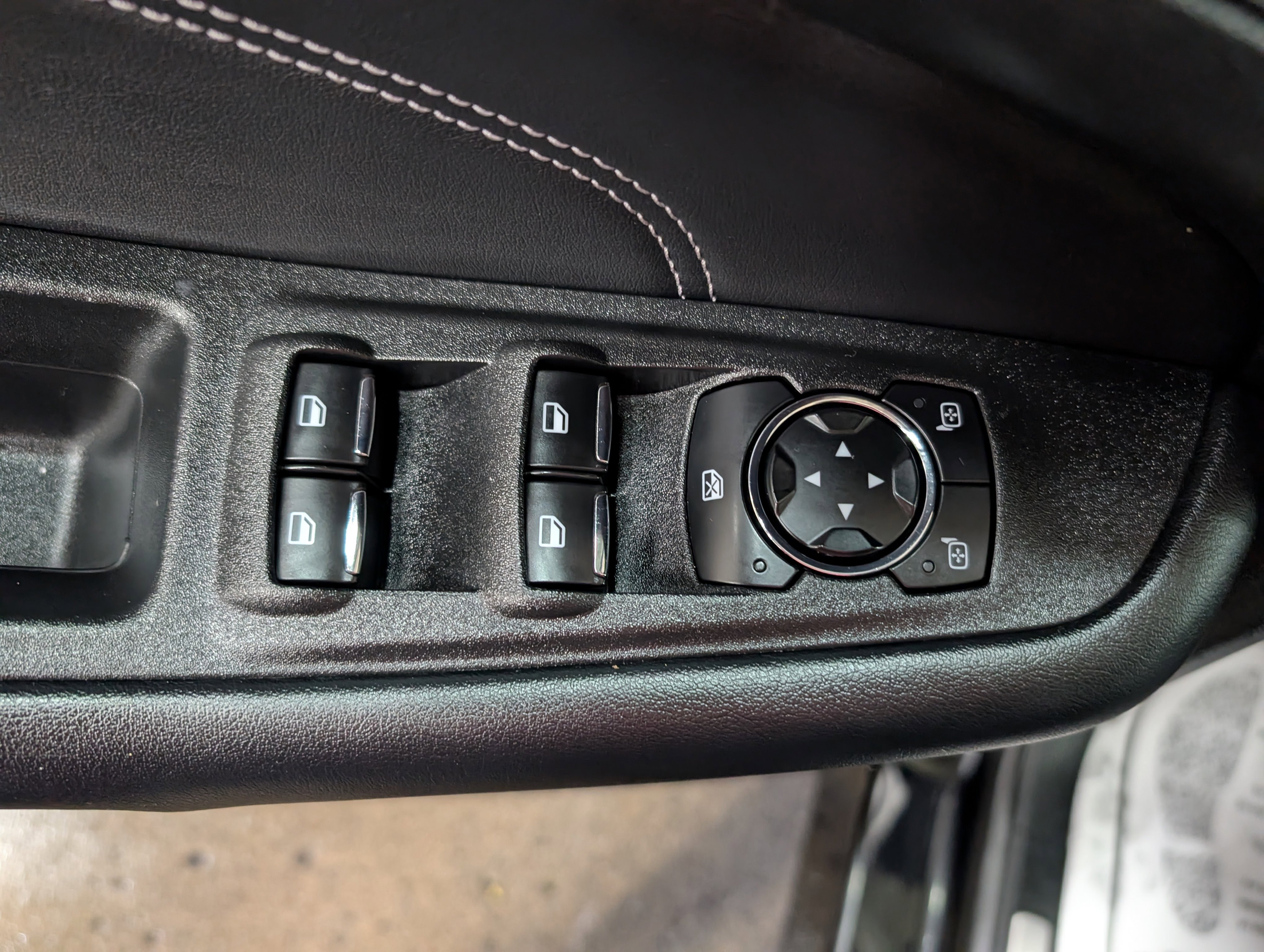 Used 2024 Ford Edge Titanium AWD/4WD image 14