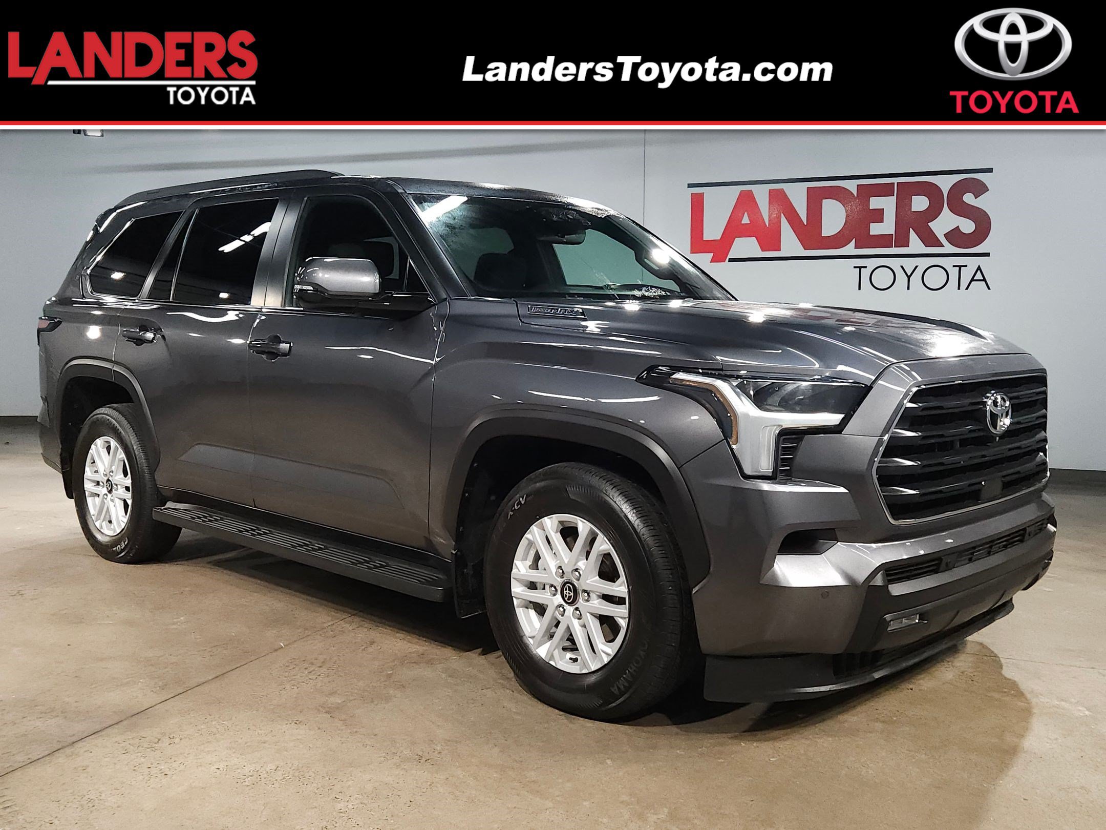 Certified 2025 Toyota Sequoia SR5 AWD/4WD image 1