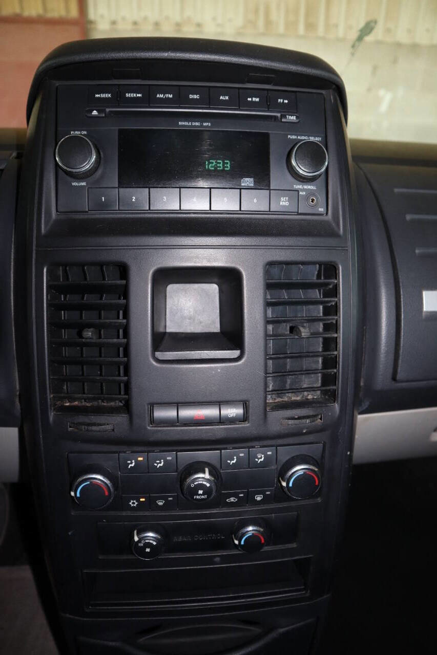Used 2009 Dodge Grand Caravan SE w/ Climate Group image 40