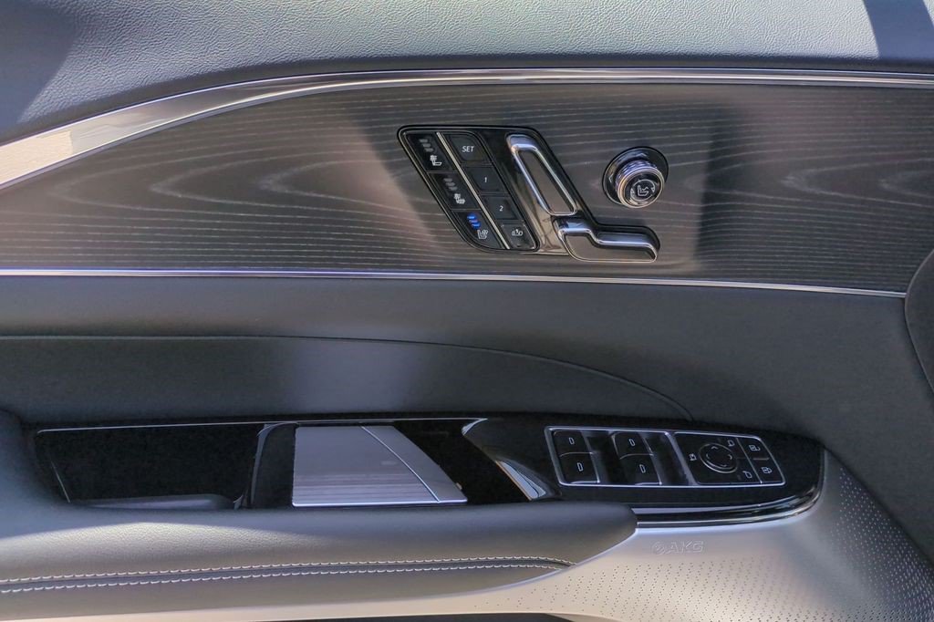 Certified 2024 Cadillac Lyriq Sport AWD/4WD image 24