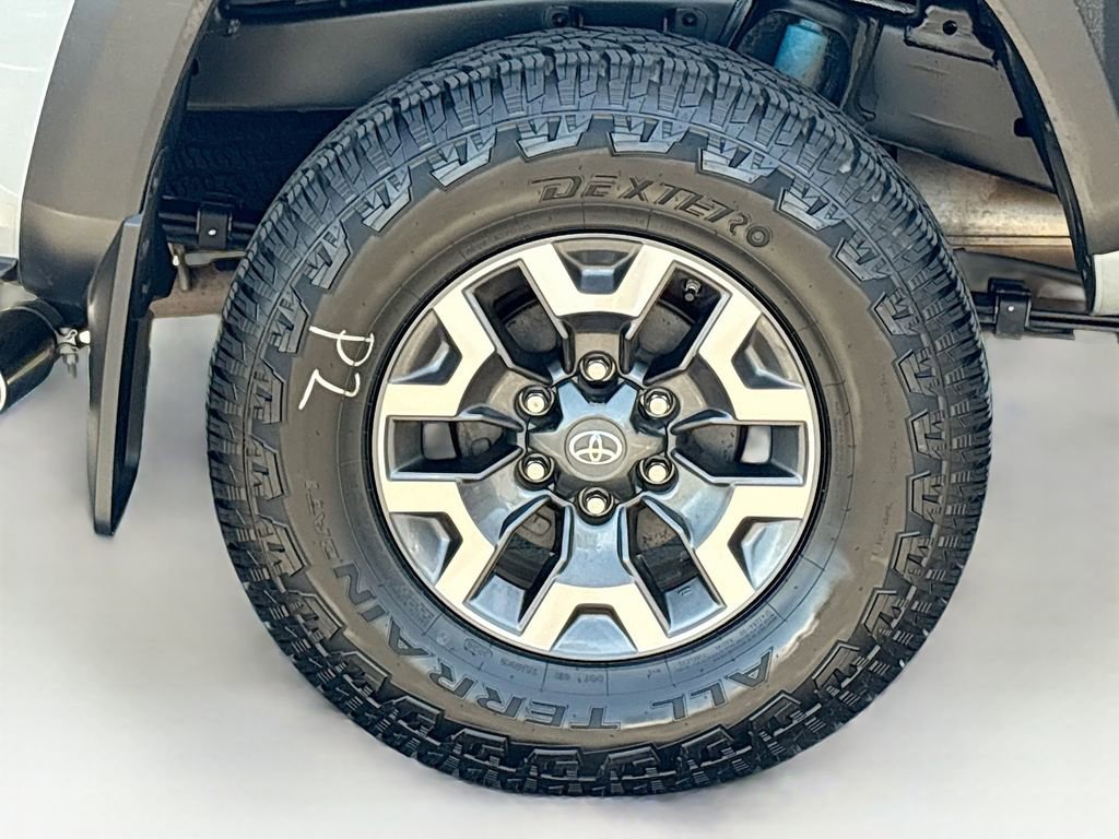 Certified 2021 Toyota Tacoma TRD Off-Road w/ Technology Package AWD/4WD image 32