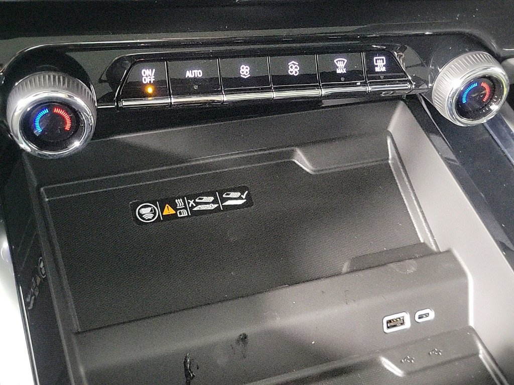 New 2026 Chevrolet Suburban Premier w/ Sun And Tow Package image 25