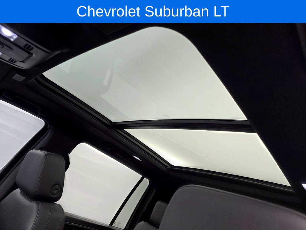 Used 2025 Chevrolet Suburban LT w/ Comfort Package RWD image 12