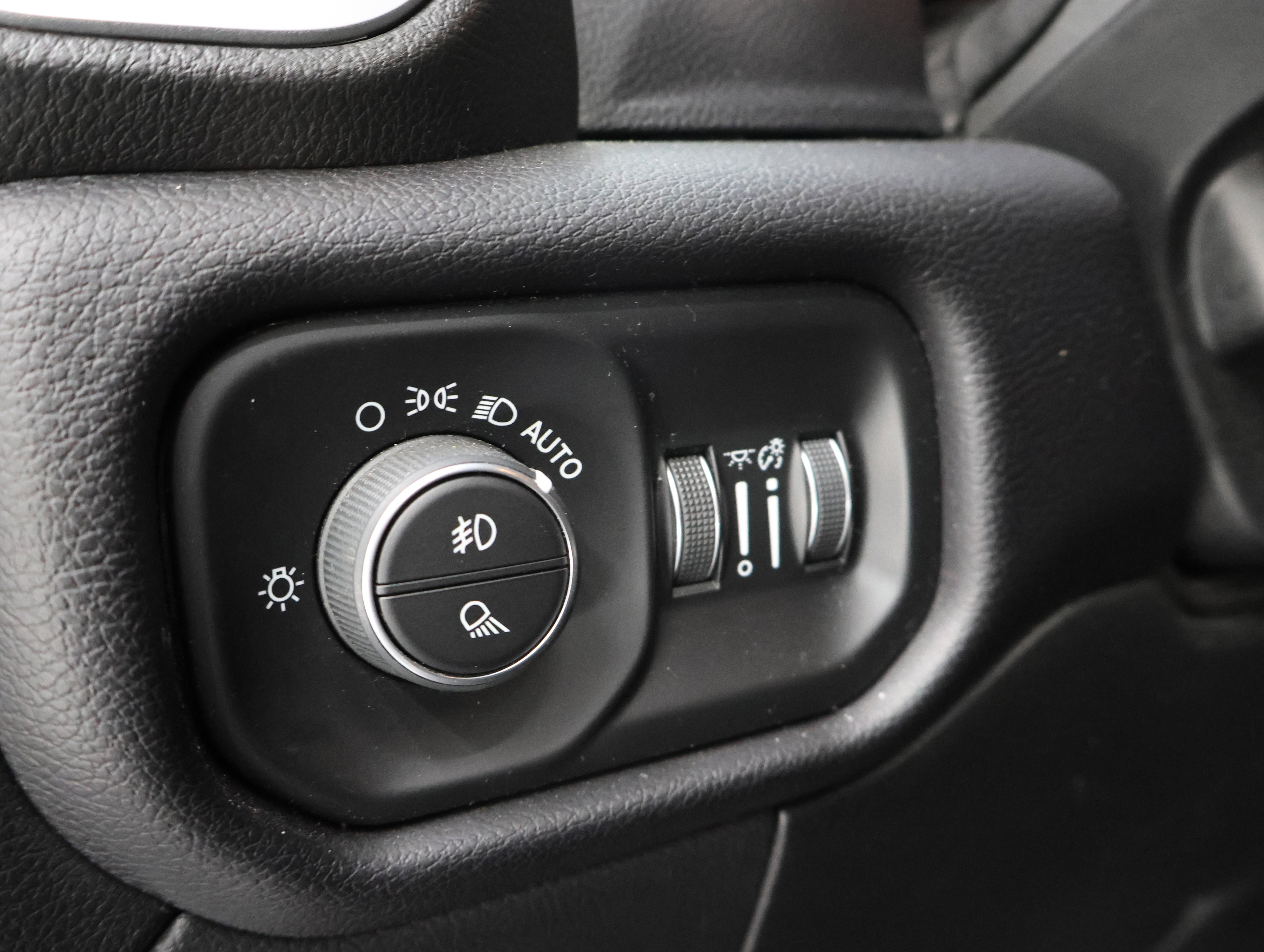 Used 2020 RAM 2500 Big Horn w/ Level 2 Equipment Group image 44