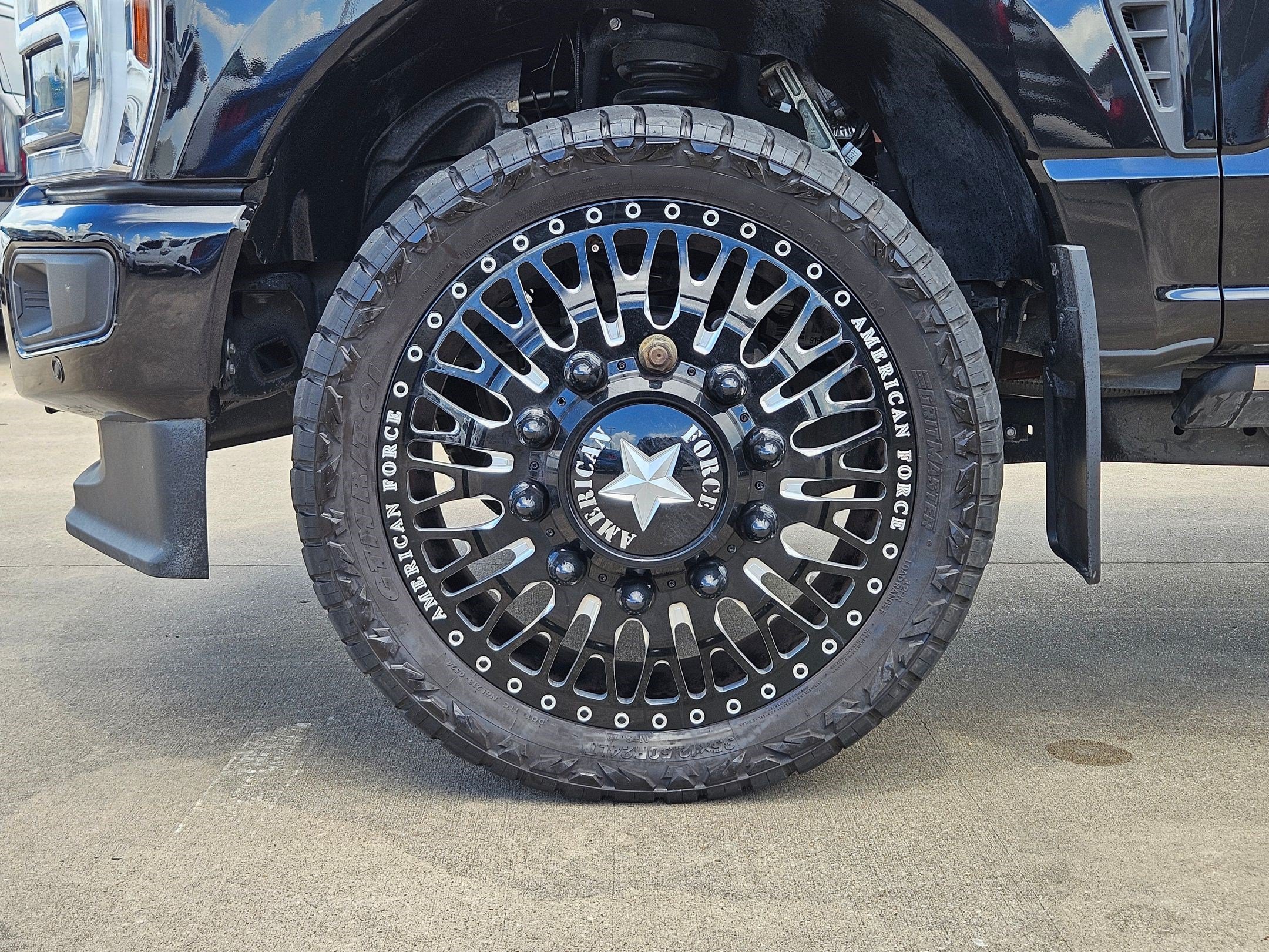 Used 2025 Ford F350 Platinum AWD/4WD image 11