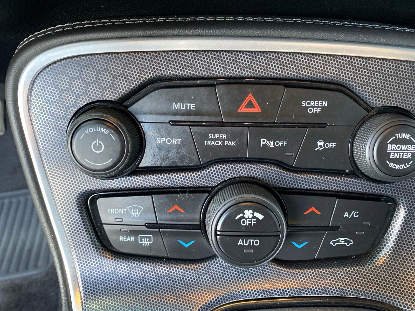 Used 2018 Dodge Challenger T/A image 13