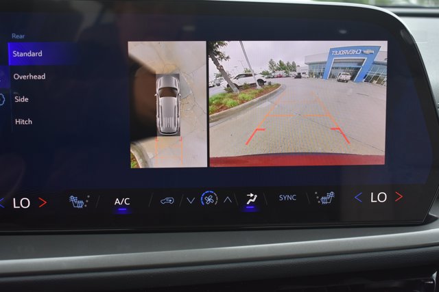 New 2026 Chevrolet Traverse LT w/ Driver Confidence Package FWD image 25