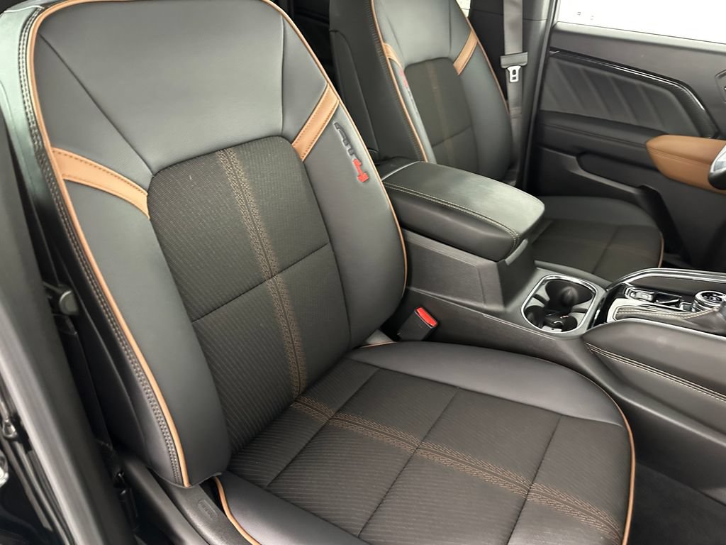 Used 2024 GMC Canyon AT4 w/ Technology Package AWD/4WD image 29