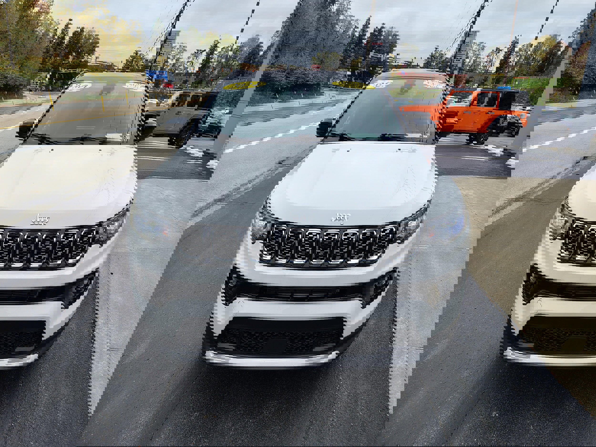 Certified 2024 Jeep Compass Limited image 3