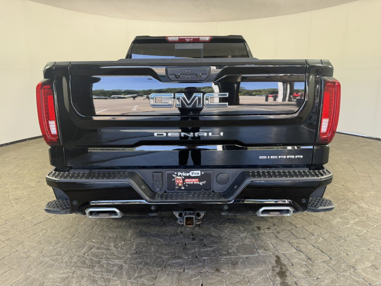 Used 2025 GMC Sierra 1500 Denali Ultimate AWD/4WD image 7