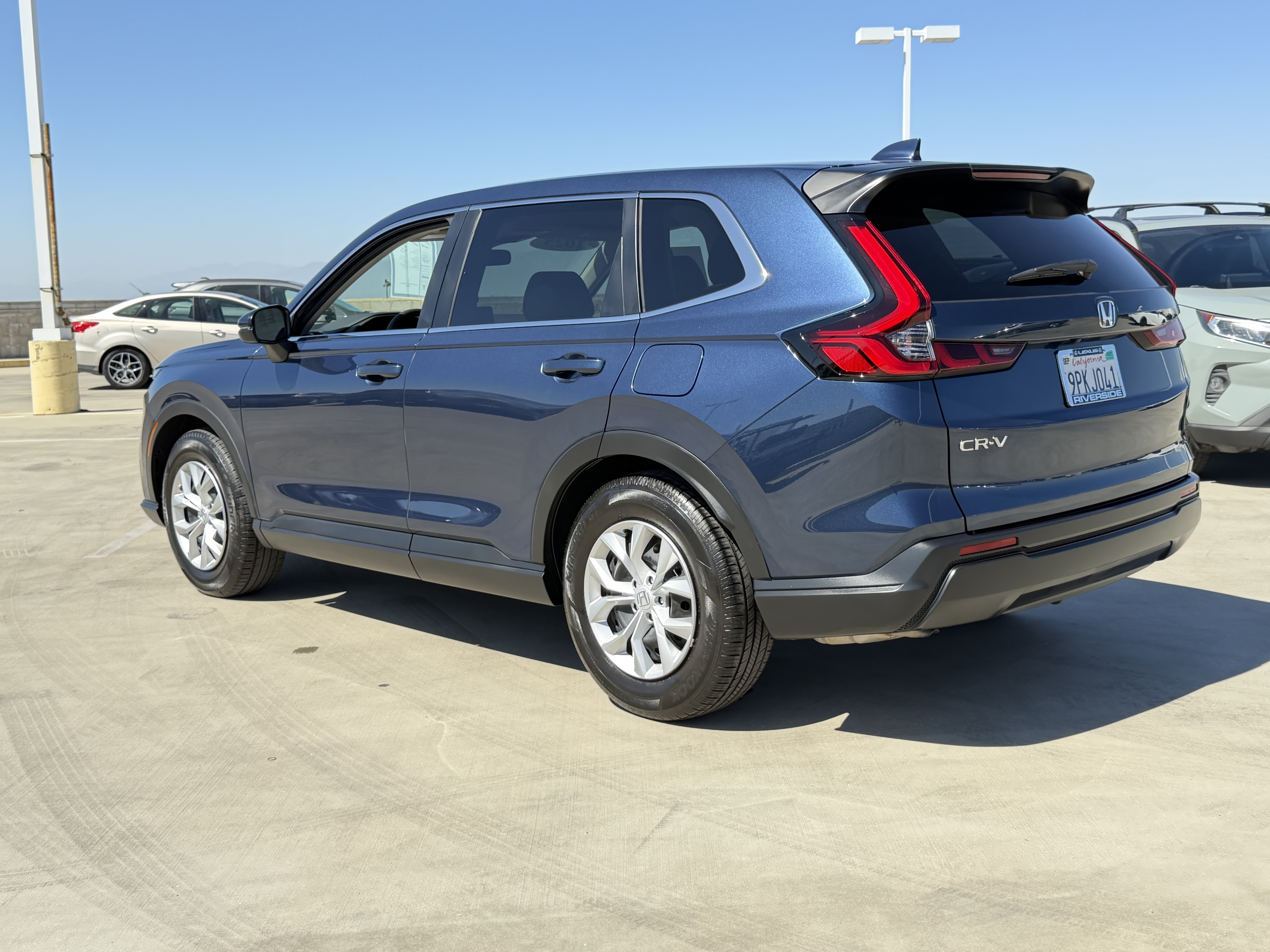 Used 2025 Honda CR-V LX image 7