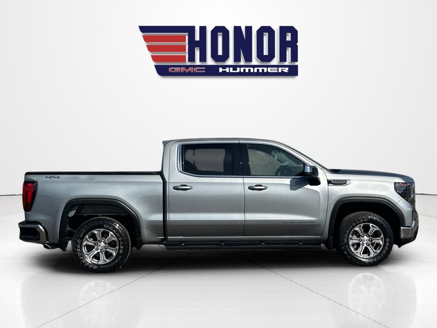 Used 2023 GMC Sierra 1500 SLE AWD/4WD image 3