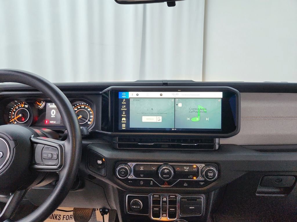 Used 2025 Jeep Gladiator Sport image 29