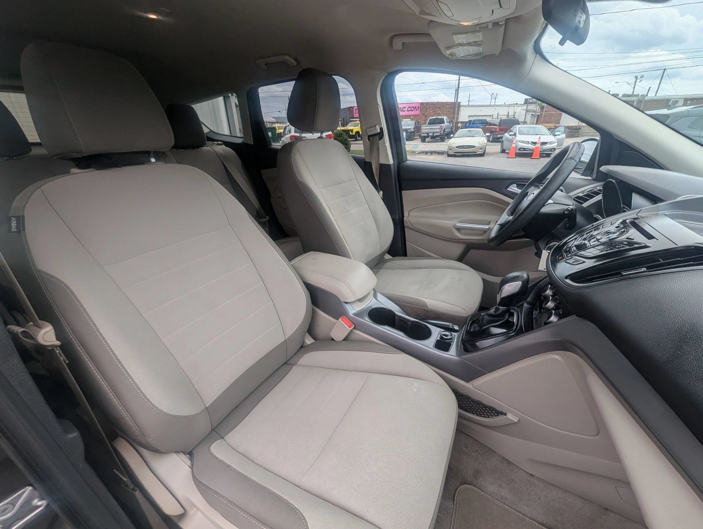 Used 2016 Ford Escape SE FWD image 8