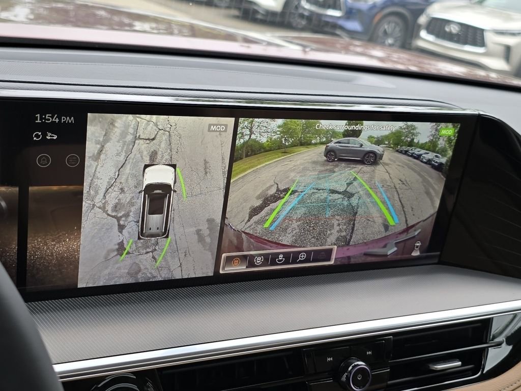 New 2025 INFINITI QX80 Luxe image 11