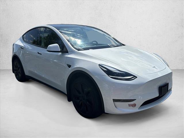 Used 2025 Tesla Model Y Long Range RWD image 3