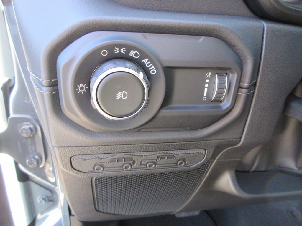 Used 2024 Jeep Wrangler Sahara w/ Technology Group image 25
