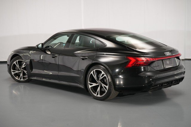 Used 2023 Audi e-tron GT Premium Plus w/ Performance Package AWD/4WD image 18