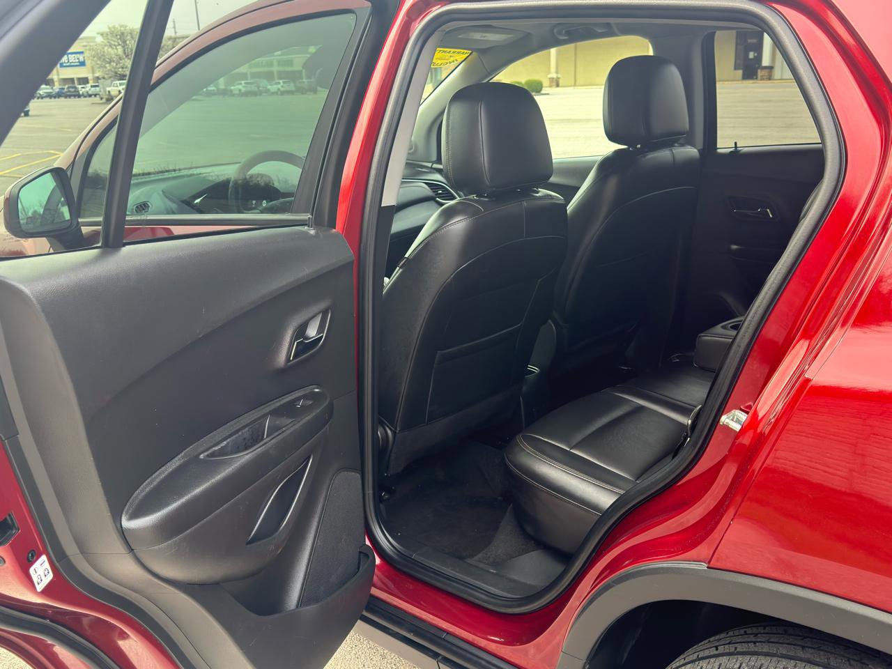 Used 2021 Chevrolet Trax LT w/ Premium Seat Package image 32