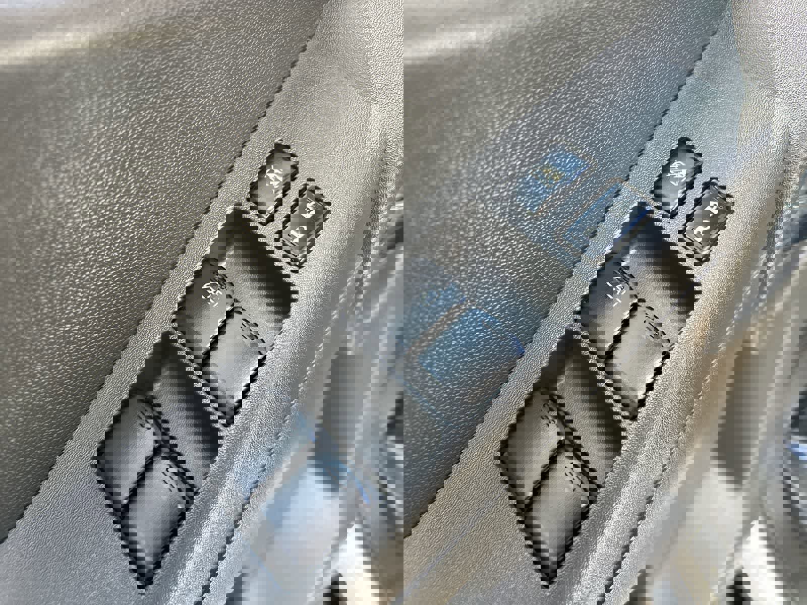 Used 2012 Nissan Xterra PRO-4X w/ Pro-4x Leather Pkg image 10