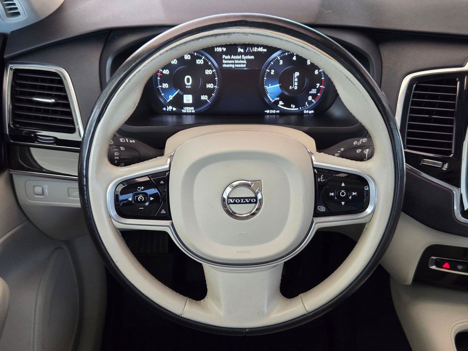 Used 2018 Volvo XC90 T6 Momentum w/ Convenience Package AWD/4WD image 15
