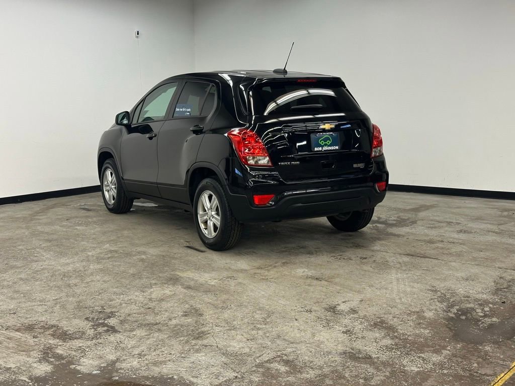 Certified 2022 Chevrolet Trax LS w/ Tint and Cruise Package image 7