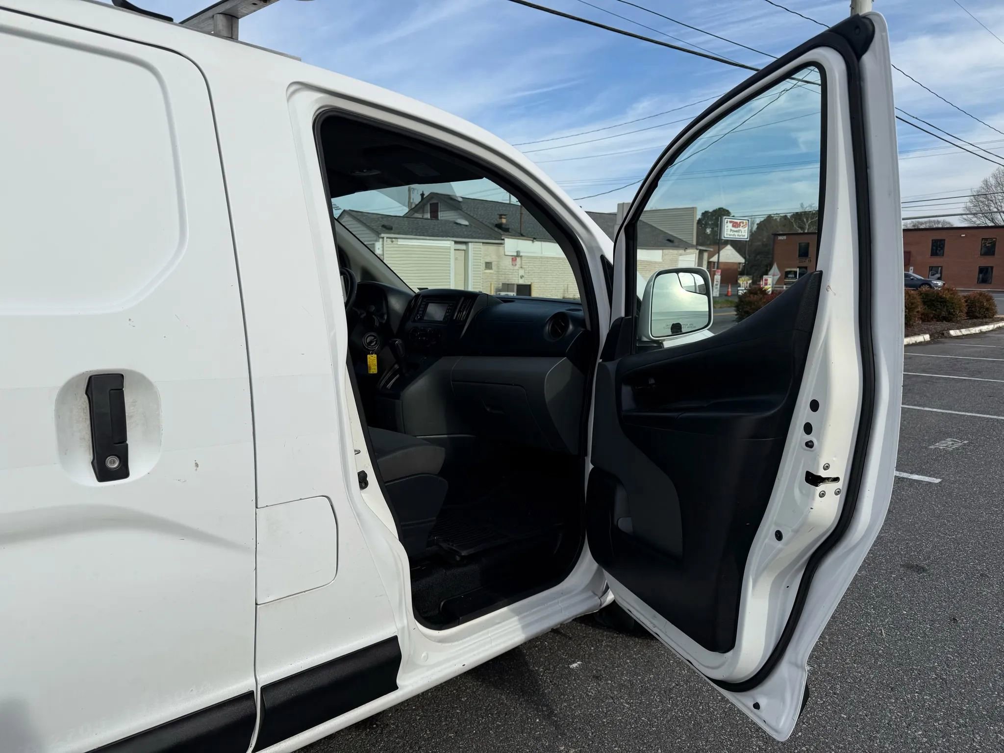 Used 2017 Nissan NV200 SV w/ Technology Package FWD image 22