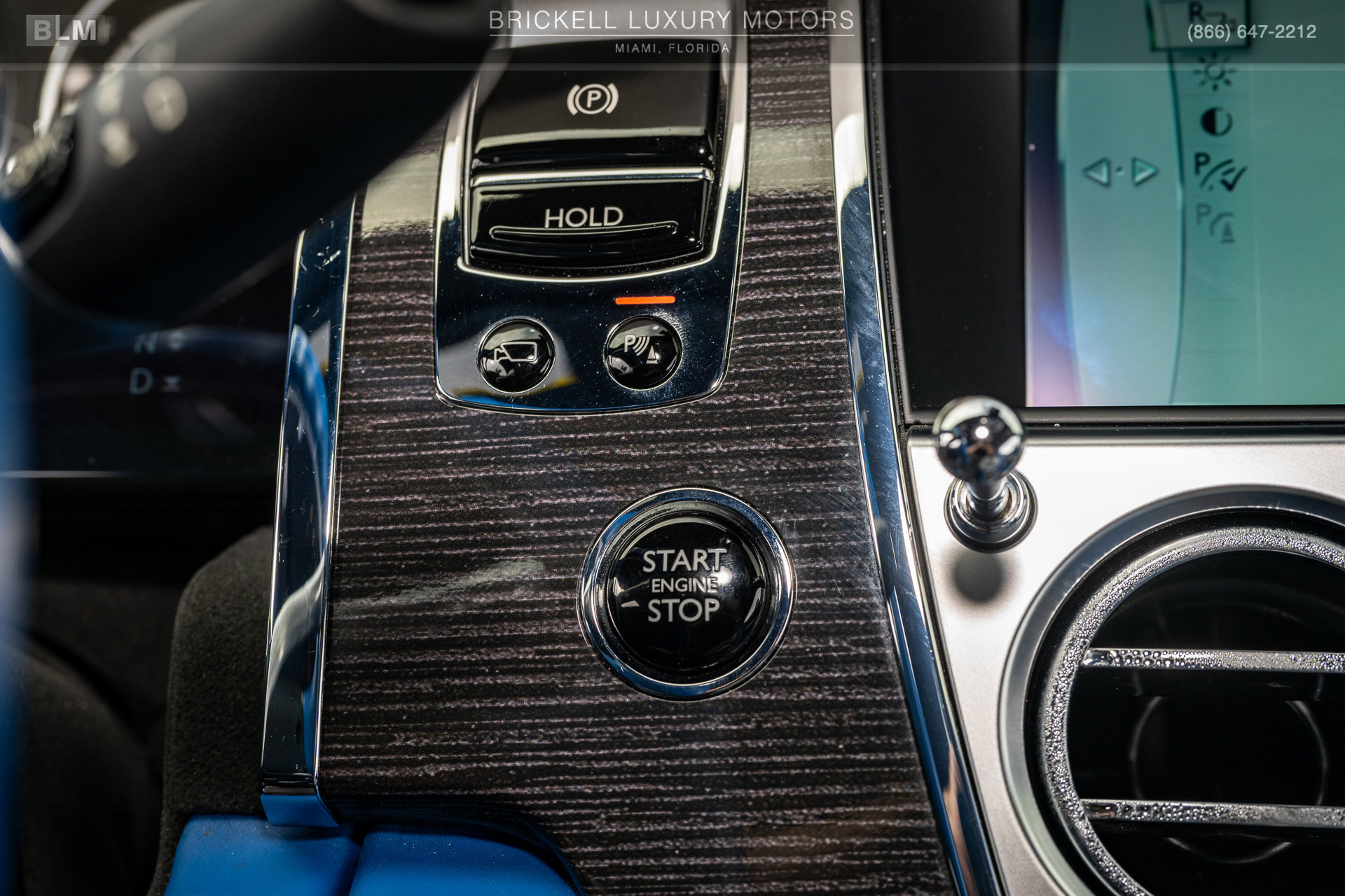 Used 2015 Rolls-Royce Wraith RWD image 27