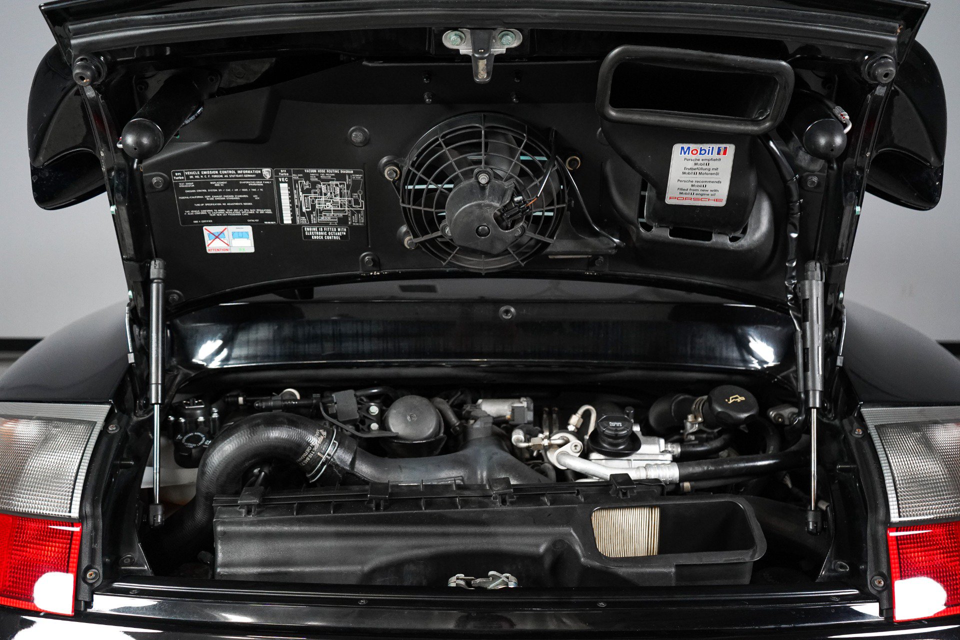 Used 2001 Porsche 911 Turbo AWD/4WD image 17
