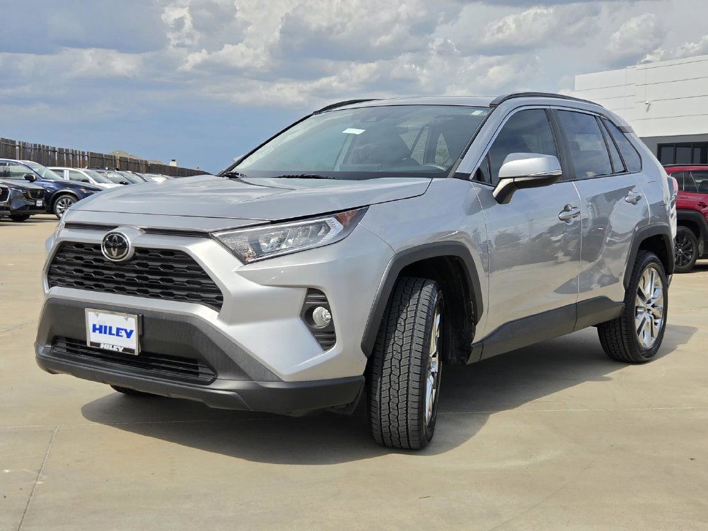 Used 2021 Toyota RAV4 XLE Premium FWD image 2