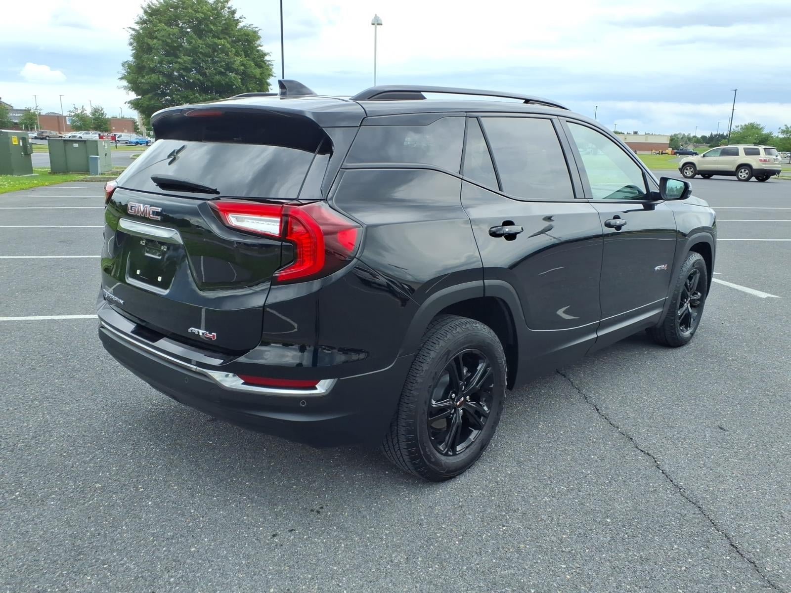 Certified 2024 GMC Terrain AT4 w/ Infotainment Package II AWD/4WD image 4