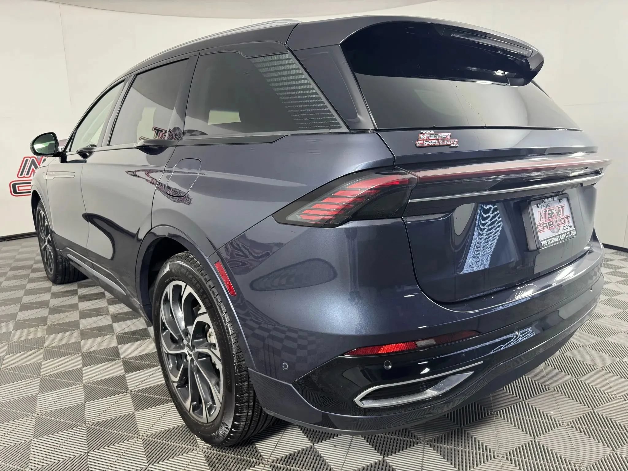 Used 2024 Lincoln Nautilus Reserve w/ Equipment Group 202A AWD/4WD image 30